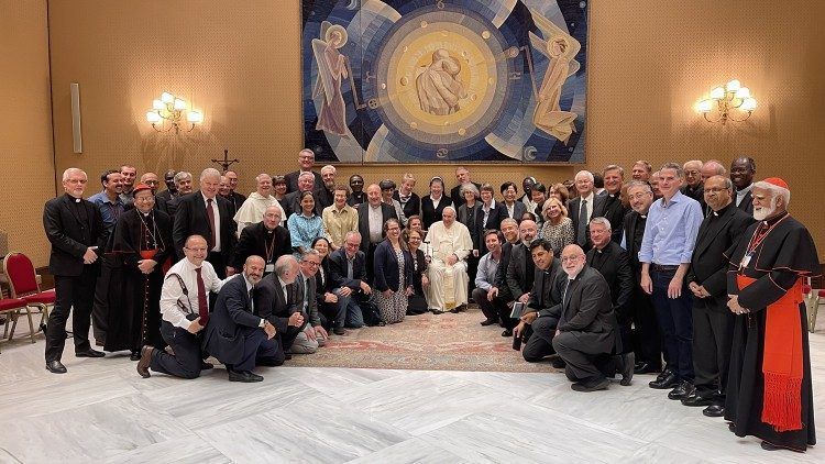 SÍNODO 2023: Caminar con Dios, con Cristo, como hermanos